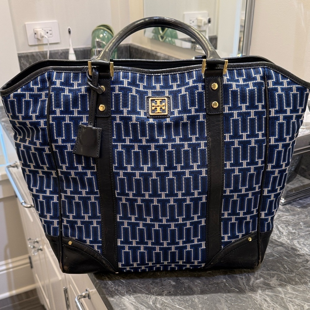 Tory Burch Navy and Black Geometric Tote GUC large